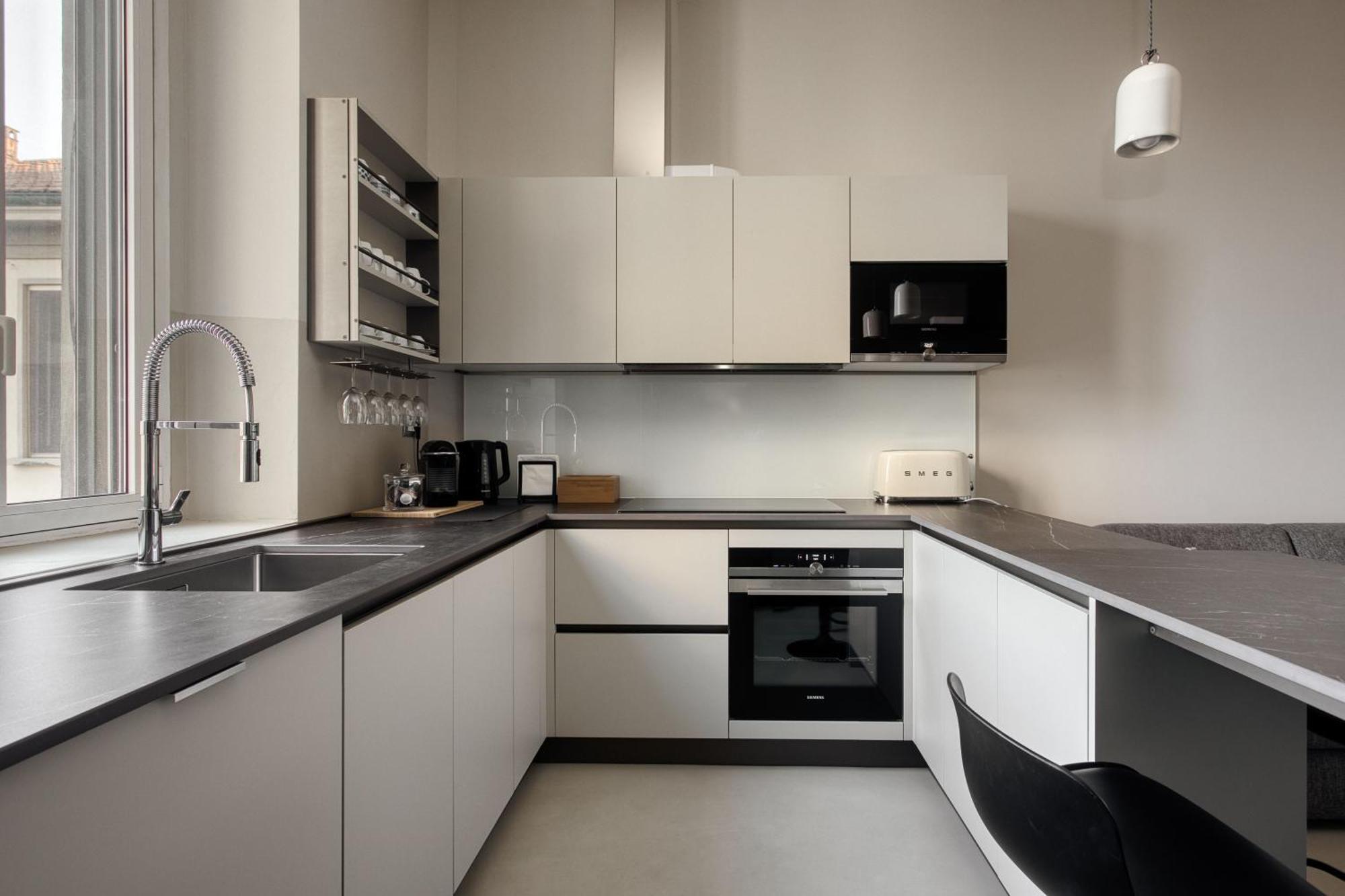 Apartament Navigli, 90 Square Meters, Free Parking Ripa Ticinese Mediolan Zewnętrze zdjęcie
