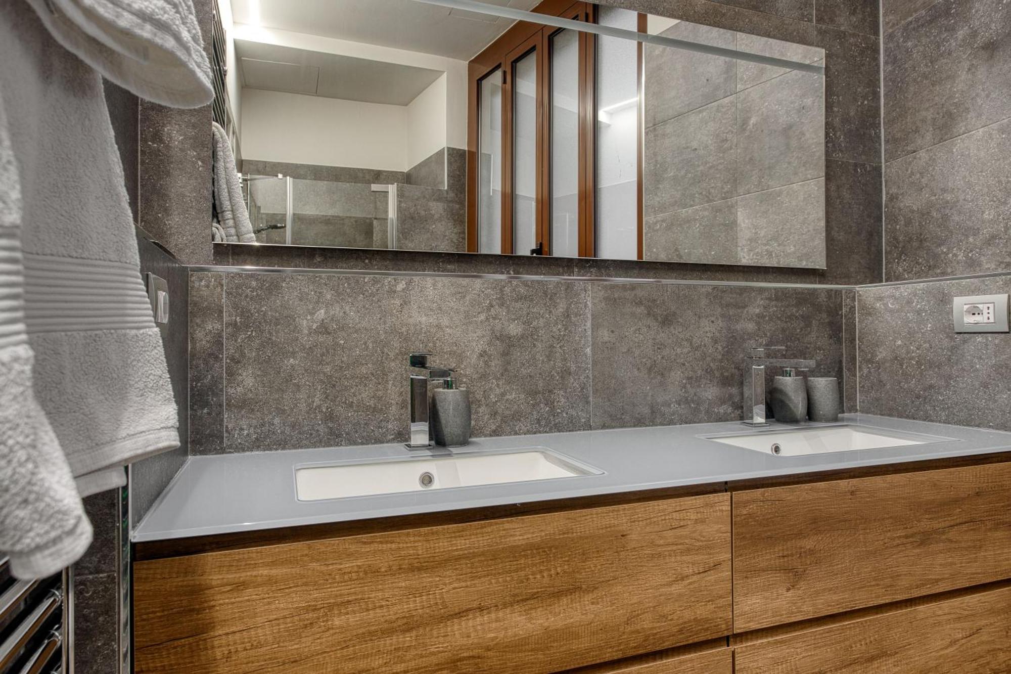 Apartament Navigli, 90 Square Meters, Free Parking Ripa Ticinese Mediolan Zewnętrze zdjęcie